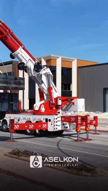 Yükseklerde sınır yoktur, sadece BİZ varız😏😎💪
.
.
.
#crane #mobilcrane #vinç #mobilvinç #aselkoncrane
