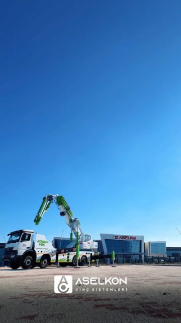 Göğün zirvesinde gücün zarif dansı… ✈️💪🔥😎
.
.
.
#crane #vinç #cranes #güç #aselkoncrane